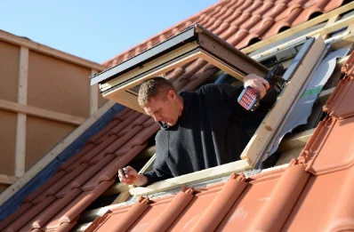 Pose de fenêtres de toit Velux au Quesnel-Aubry